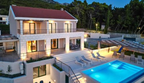 Villa with Private Pool