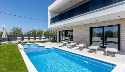 Five Bedroom