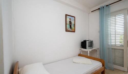 One-Bedroom Apartment with Terrace and Sea View