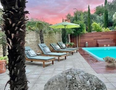 Studio with Balcony and Pool View