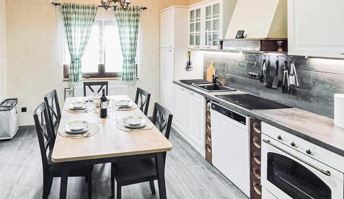Three-Bedroom Vacation Home 