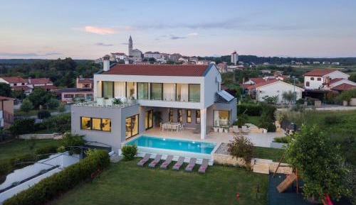 Villa with Sea View