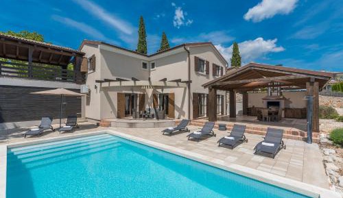Five-Bedroom Villa