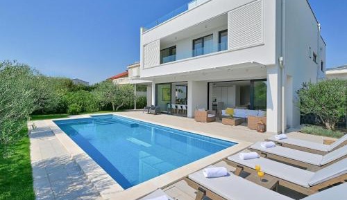 Five-Bedroom Villa