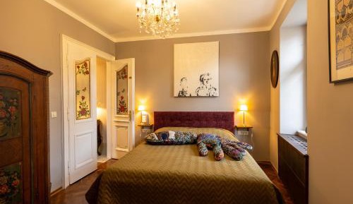 Deluxe Double Room with Side Sea View