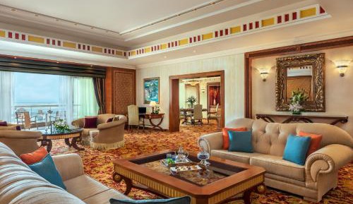 Royal SuiteFree daily shuttle bus to Yas attractions, Yas Mall and Grand Mosque