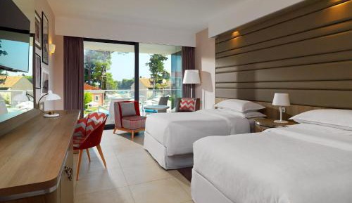 Classic Twin Room with Courtyard View