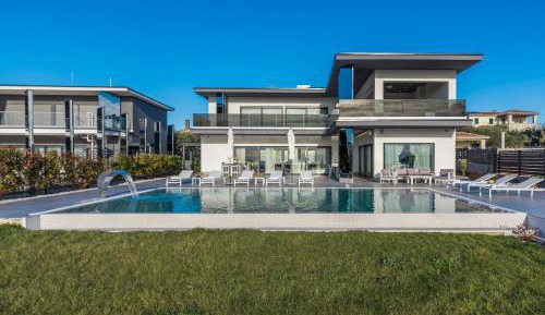 Five-Bedroom Villa