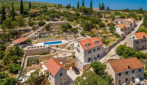 Five-Bedroom Holiday Home