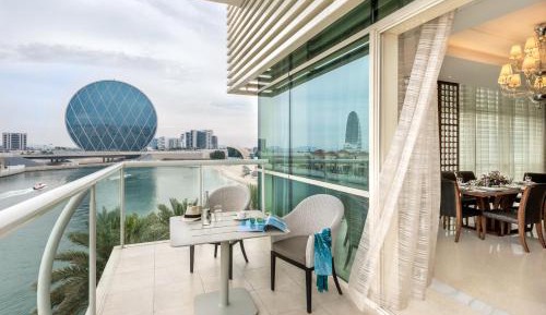 Al Raha Suite– Free daily shuttle bus to Yas attractions, Yas Mall and Grand Mosque