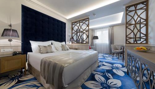 Double or Twin Room with Extra Bed