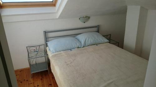 Comfort Two-Bedroom Apartment - Attic