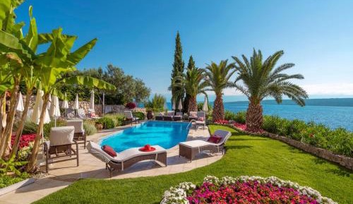 Superior Two Bedroom Apartment with Balcony and Sea View