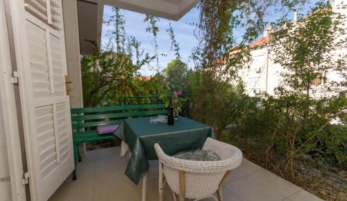 One-Bedroom Apartment with Terrace