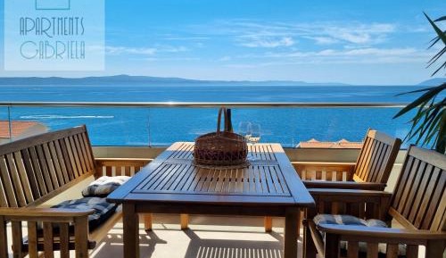 Queen Suite with Sea View