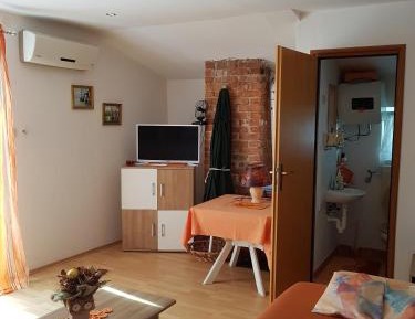 Studio with Terrace and Sea View