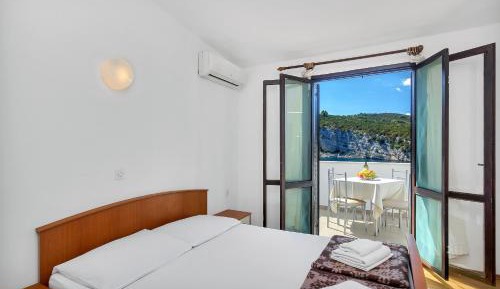 Studio with Terrace and Sea View
