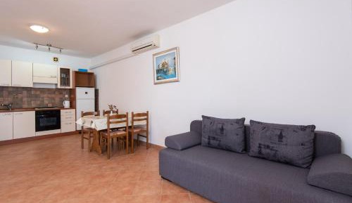 One-Bedroom Apartment with Sea View