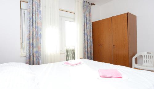 Two-Bedroom Apartment with Balcony and Sea View