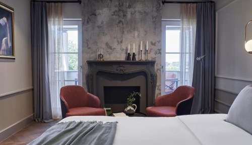 Deluxe Double Room with Balcony and Sea View