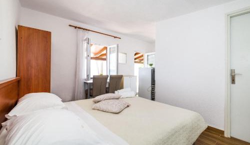 Studio with Terrace and Sea View
