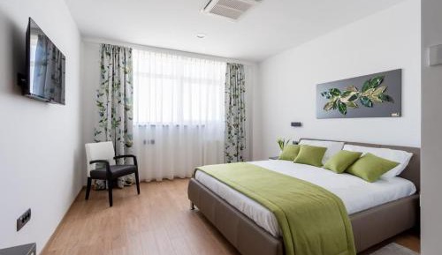 Standard King Room