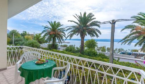 One-Bedroom Apartment with Patio
