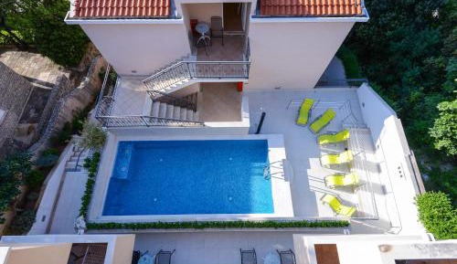 One Bedroom Apartment