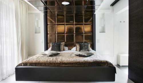 Junior Suite with king size bed, balcony and Whirlpool