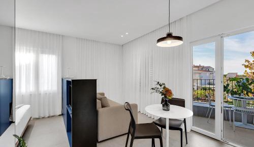 Apartment with Balcony