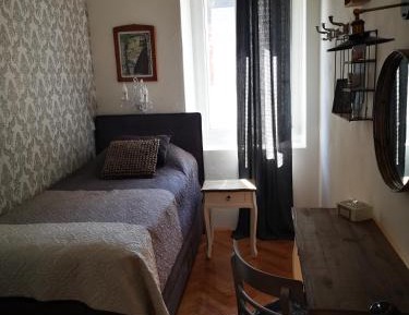 Single Room with Private External Bathroom
