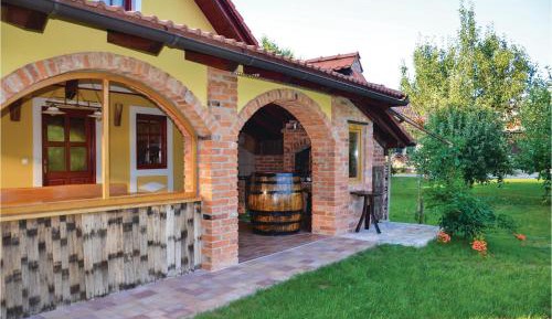 Three-Bedroom Vacation Home 