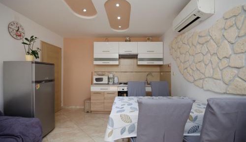 One-Bedroom Apartment with Terrace