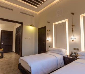 Grand Deluxe Twin Room