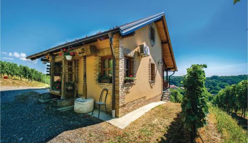 One-Bedroom Holiday Home