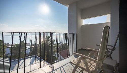 Superior Twin Room with Sea View and Balcony
