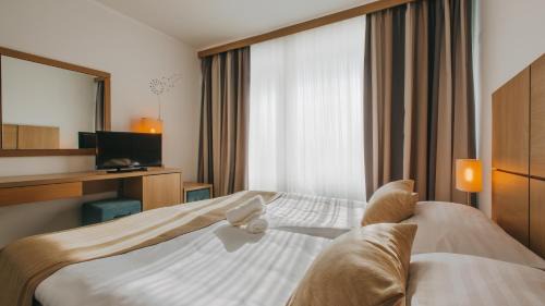 Classic Double Room with Balcony