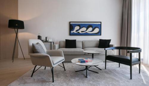 One-Bedroom Penthouse Suite with Terrace and Sea View