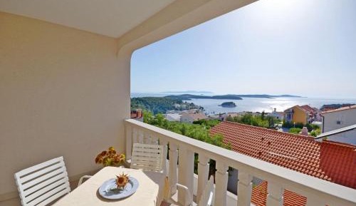 One-Bedroom Apartment with Terrace