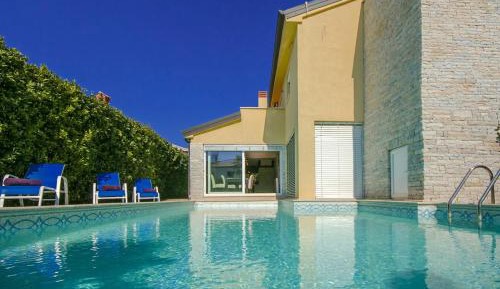 Deluxe Villa
