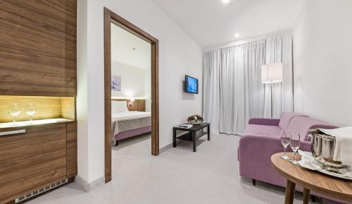 Comfort One Bedroom Suite
