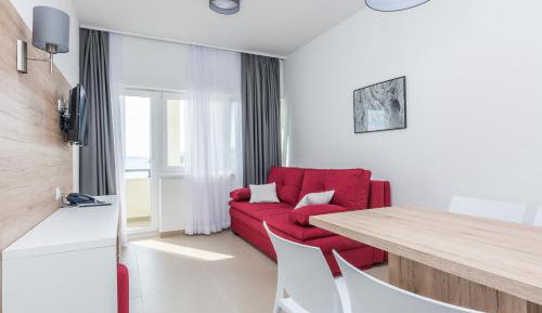 One-Bedroom Apartment - Sea Side