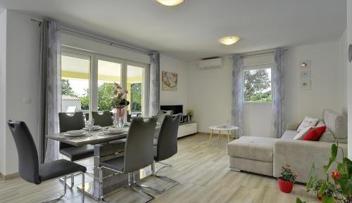 Three-Bedroom Vacation Home 