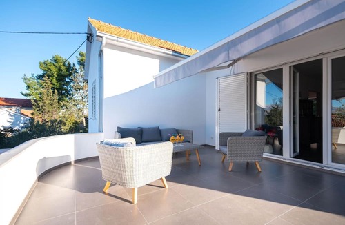 Splitska House | House in Splitska with Free Parking