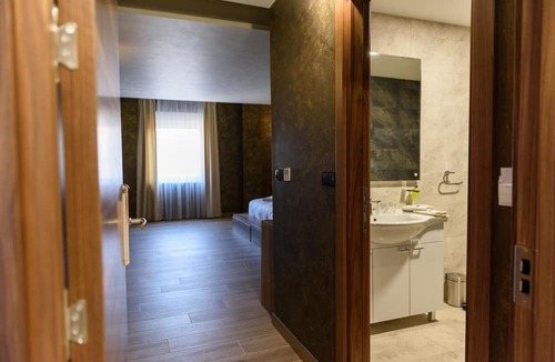 Inija Bed & Breakfast | Monogramlux