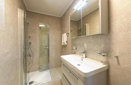 Zvekovica Villa | Holiday Home Swiss **** with Pool