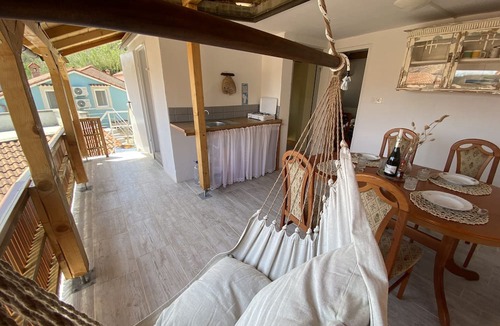 Susak Hostel | heat hostel