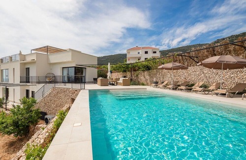 Komiza House | Holiday house Komiza for 1 - 8 persons with 4 bedrooms - Luxury holiday home