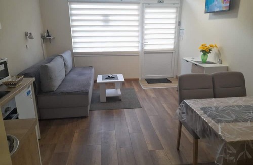 Krapina Apartment | T & P- 200m From Centar City - SA1