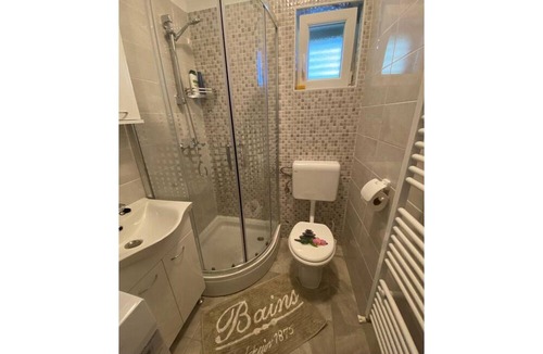 Bristane Apartment | Apartment Ante - One Bedroom Apartment with Terrace and Garden View